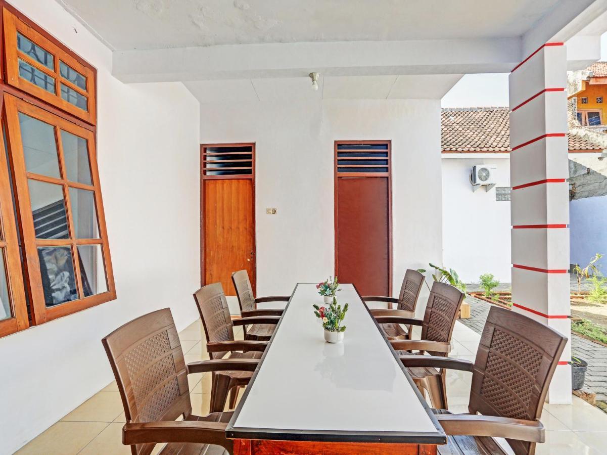 Hotel Oyo 90344 Wijayanti Banyuwangi  Zewnętrze zdjęcie