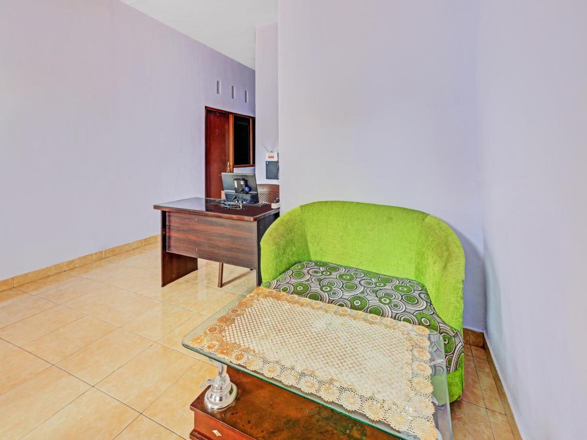 Hotel Oyo 90344 Wijayanti Banyuwangi  Zewnętrze zdjęcie