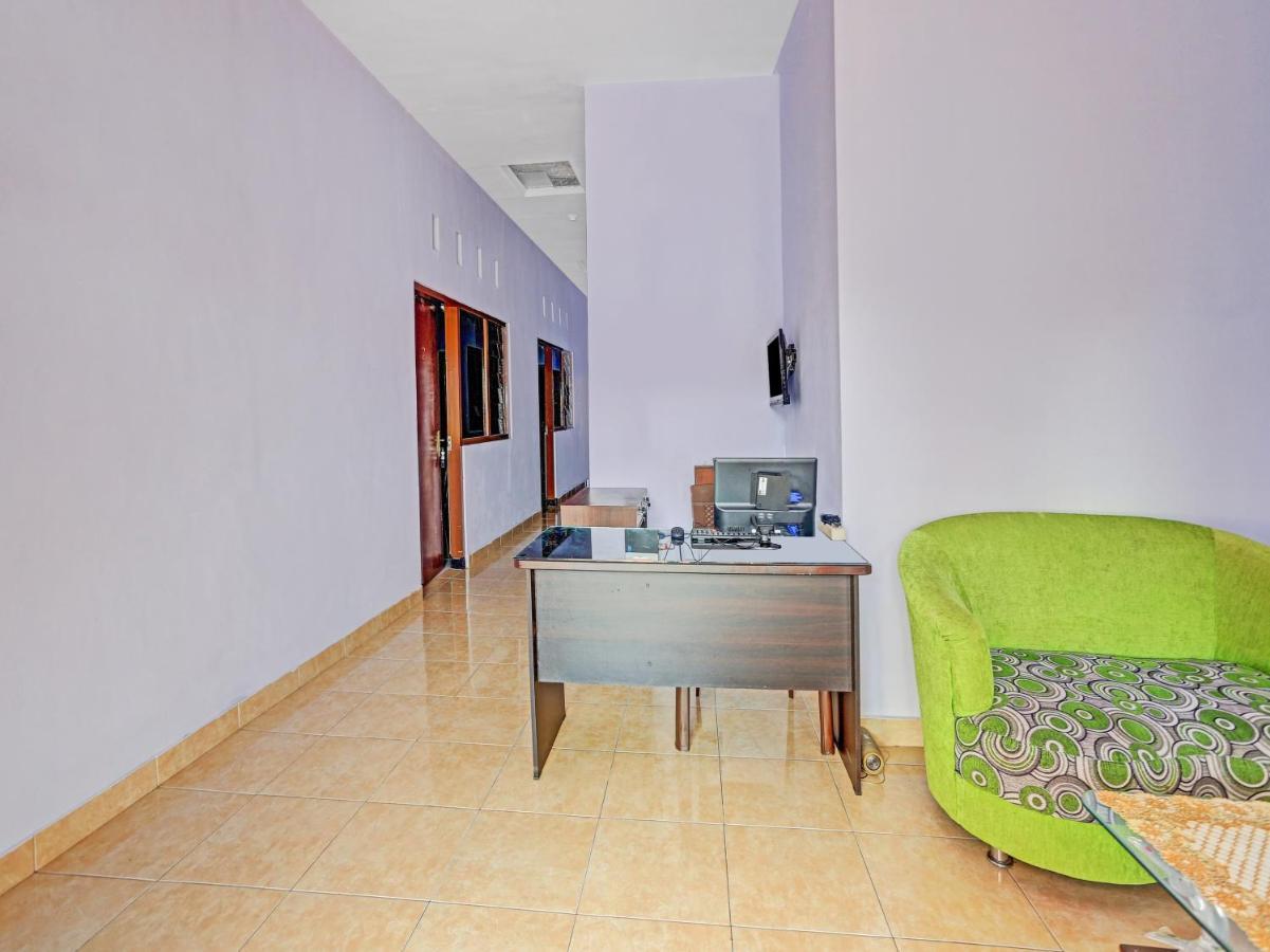 Hotel Oyo 90344 Wijayanti Banyuwangi  Zewnętrze zdjęcie