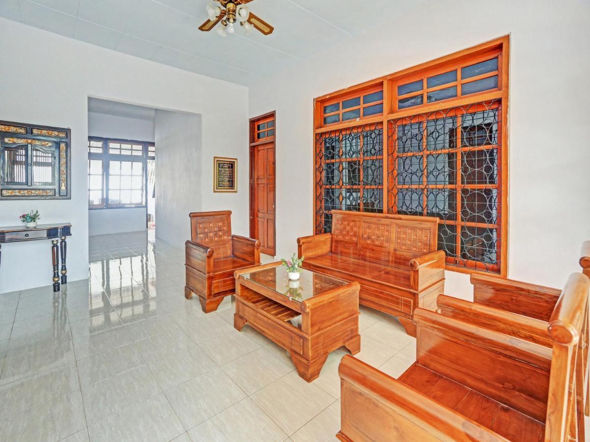 Hotel Oyo 90344 Wijayanti Banyuwangi  Zewnętrze zdjęcie