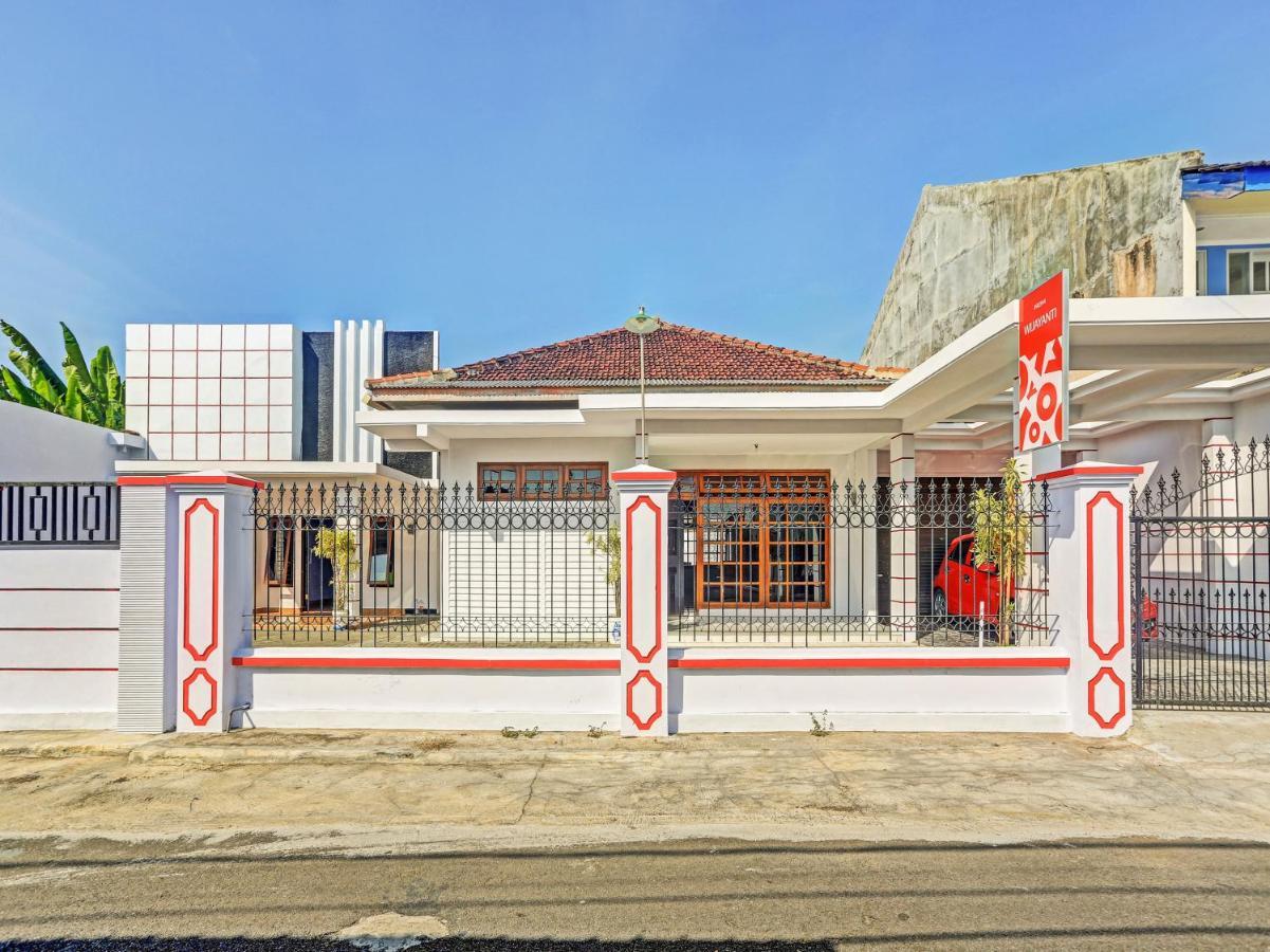 Hotel Oyo 90344 Wijayanti Banyuwangi  Zewnętrze zdjęcie