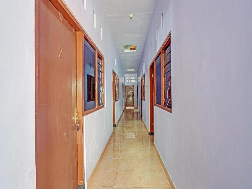 Hotel Oyo 90344 Wijayanti Banyuwangi  Zewnętrze zdjęcie